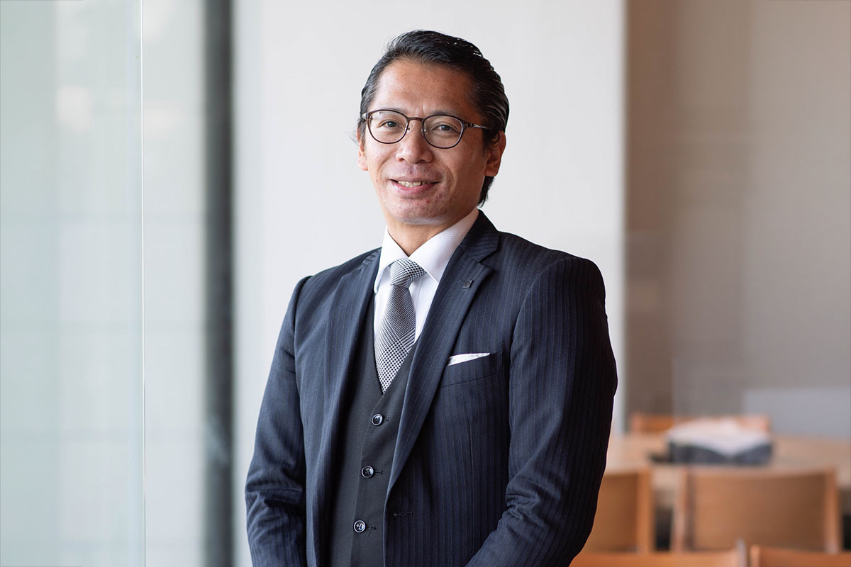 大塚 秀樹氏